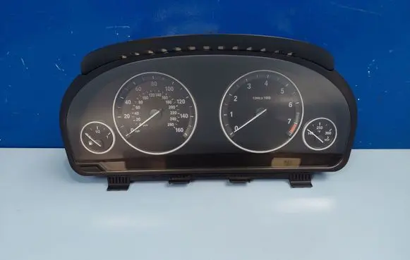 BMW 5 F10 F11 Speedometer (instrument cluster) 176494 6831798