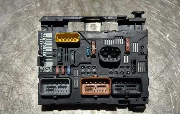 Peugeot 307 BSM Control unit 9661708280