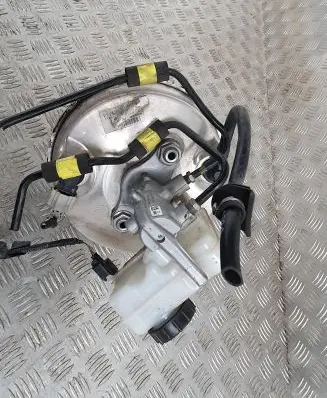 Volvo V60 Brake booster 32130197
