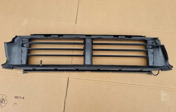 Audi A4 S4 B9 Intercooler air guide/duct channel 8W0122321J