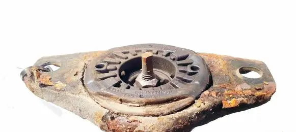 Ford Mondeo Mk III Coil spring mount 
