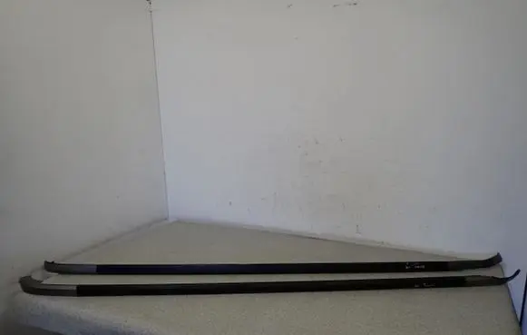 Roof trim bar molding cover