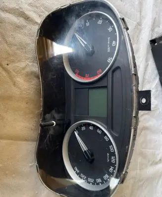 Skoda Fabia Mk2 (5J) Speedometer (instrument cluster) A2C53111438 5J0920810B