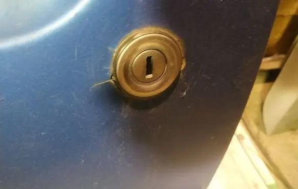Fiat Punto (188) Front door lock (next to the handle) 