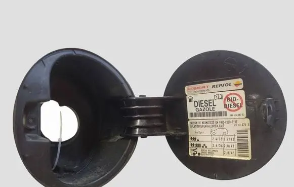 Seat Leon (1P) Fuel tank cap 1K0010497C