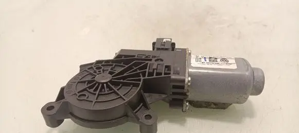Volkswagen Jetta VI Front door window regulator motor 6R0959802AS