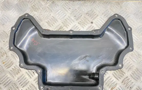 Mercedes-Benz CLS C219 Oil sump A2720100128