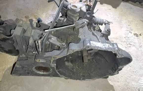 Hyundai Santa Fe Manual 6 speed gearbox Y02080432