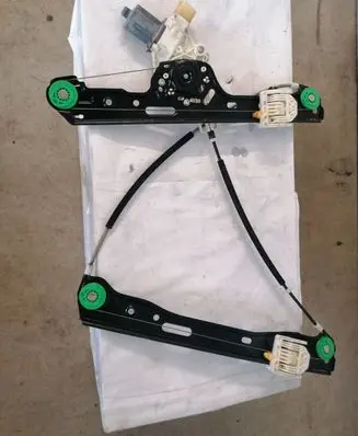 BMW 1 E81 E87 Front door window regulator with motor 6927027 996624102