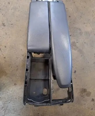 Mercedes-Benz E W212 Armrest 0005032510 A2046800639