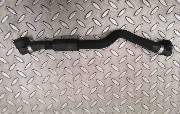 BMW 5 G30 G31 Engine coolant pipe/hose 8571595