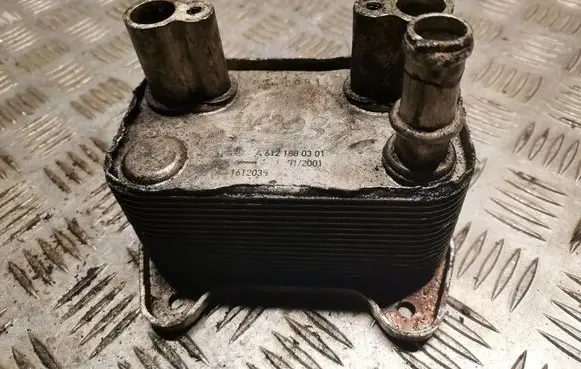 Mercedes-Benz C W203 Gearbox / Transmission oil cooler 6121880301