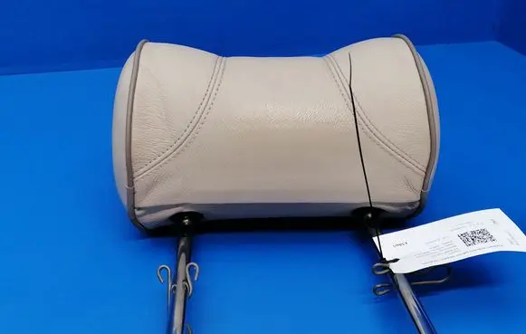 Jaguar XJ X308 Rear seat headrest 