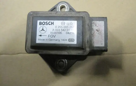 Mercedes-Benz E W211 ESP acceleration yaw rate sensor A0035420318
