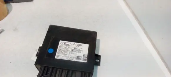 Ford Focus Comfort/convenience module 98AG15K600DC 5WK47230C