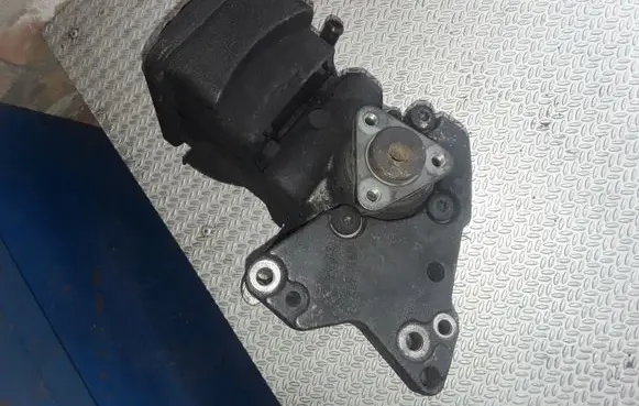 BMW 3 E46 Power steering pump 6756575