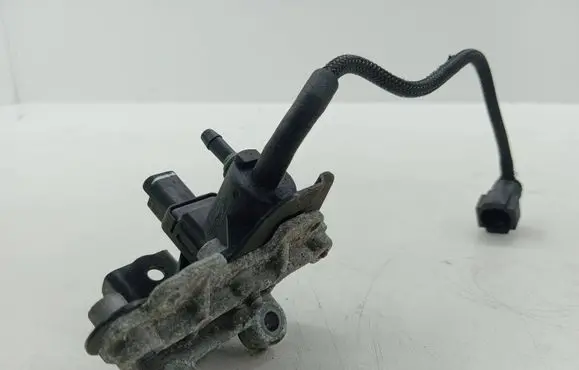 Peugeot 4007 Vacuum valve 9681852480