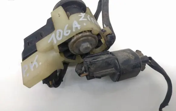 Volkswagen PASSAT B6 Headlight level adjustment motor 256bG31