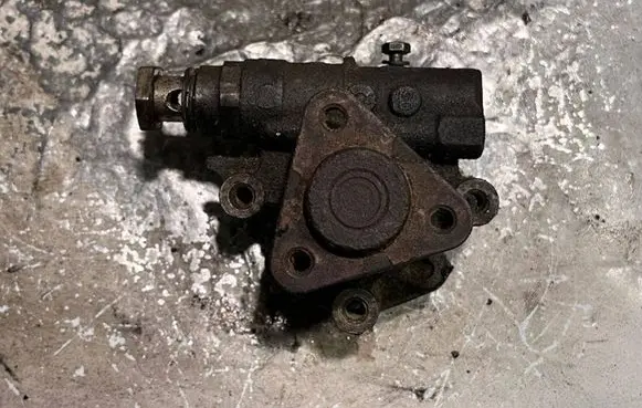 Audi A4 S4 B6 8E 8H Power steering pump 143173