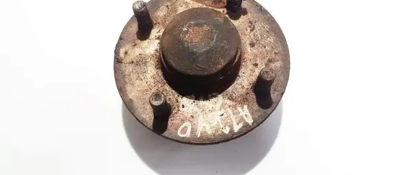 Nissan Primera Rear wheel hub