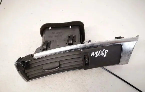 Audi A6 S6 C6 4F Dash center air vent grill 4f1820901c