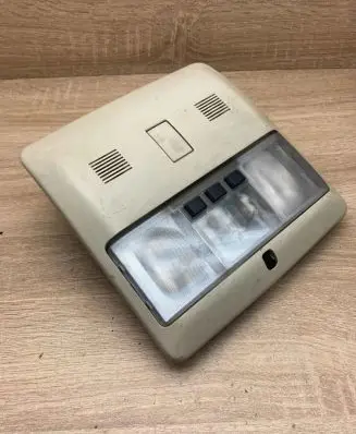 Land Rover Discovery 3 - LR3 Front seat light 161218 900433