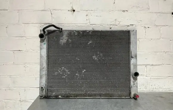 BMW 5 E60 E61 Coolant radiator 99086005 7519209