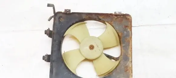 Radiator cooling fan shroud