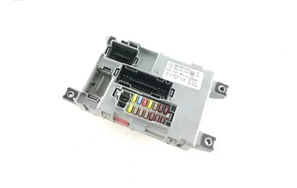 Opel Combo D Fuse module 00519217570 28340956 116RI000674