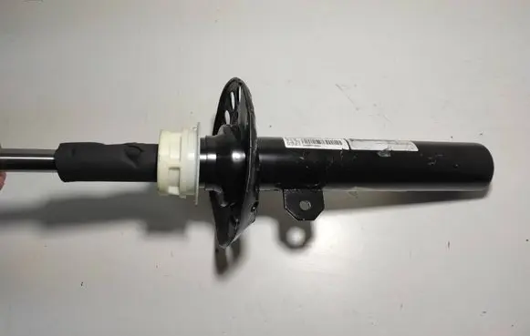 BMW 1 F40 Front shock absorber/damper 6877061 31306877061 24B247FD0024
