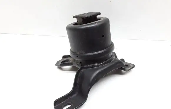 Volvo XC60 Engine mount bracket