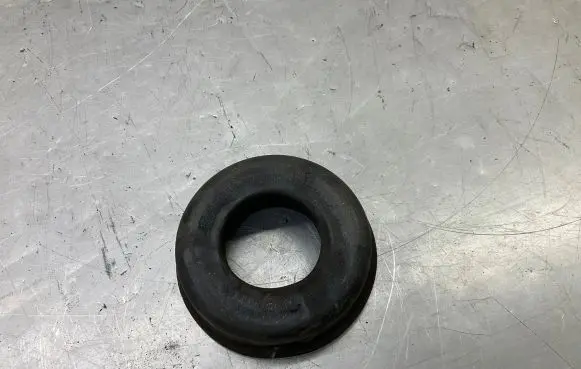 BMW 3 E90 E91 Front coil spring rubber mount 6764419