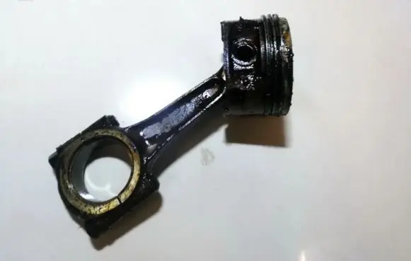 Citroen Xsara Picasso Piston with connecting rod