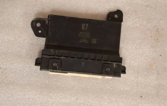 Lexus RX 450H Other control units/modules 8865048870 2774000223