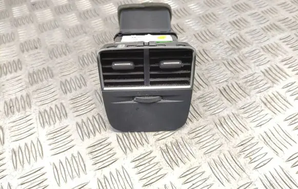 Audi A3 S3 8V Rear air vent grill 8V0819203A E1022018