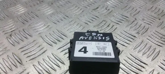 Toyota Avensis T270 Door central lock control unit/module 8974105080