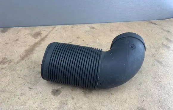 BMW 3 E46 Air intake duct part 12311432465 1432465