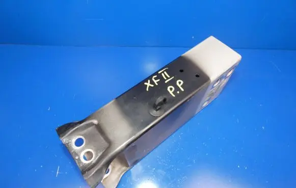 Jaguar XF X260 Front bumper support beam 