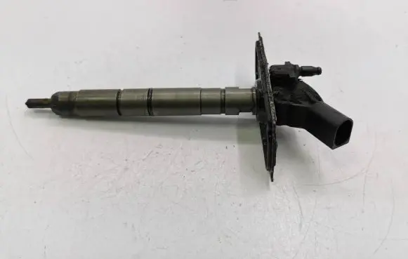 Audi A6 S6 C6 4F Fuel injector 059130277 0445115024 040730