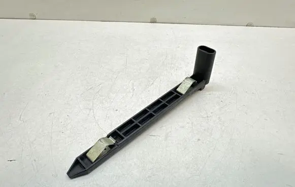 Volvo XC60 Headlight/headlamp mounting bracket 30763154