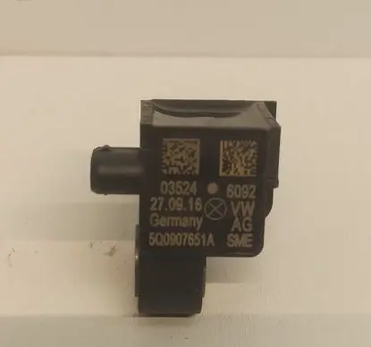 Volkswagen Tiguan Airbag deployment crash/impact sensor 5Q0907651A