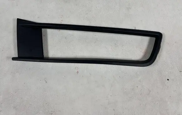Volkswagen Touran III Front fog light trim/grill 5TA853666C