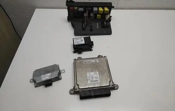 Mercedes-Benz Sprinter W906 Engine ECU kit and lock set A6519000601 A6519019400 A9068270005