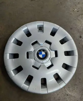 BMW 3 E46 R15 wheel hub/cap/trim 1094780