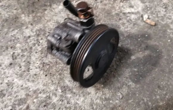 KIA Rio Power steering pump