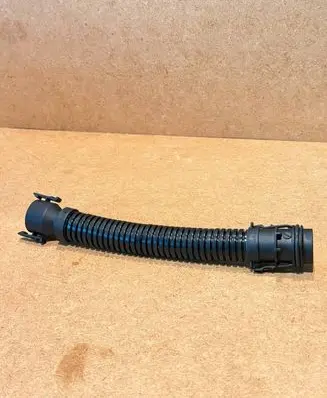 BMW 5 F10 F11 Breather hose/pipe 13717803842 7046283 7803842