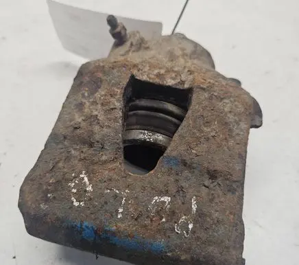 Volkswagen Polo Front brake caliper