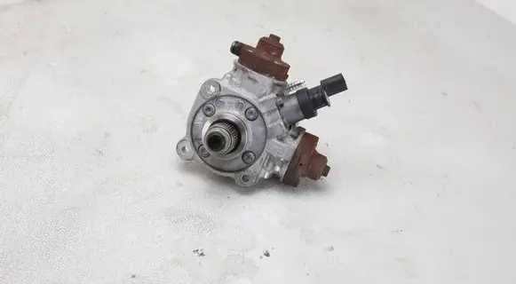 Audi A6 S6 C7 4G Fuel injection high pressure pump 059130755BG 045010642
