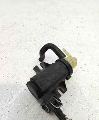 Opel Signum Turbo solenoid valve 55563532 70142100