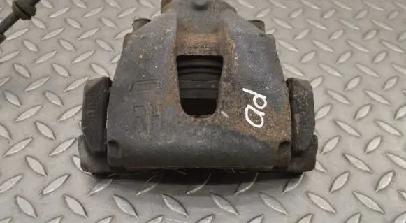Volvo V40 Front brake caliper 31341487